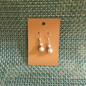 Snowman Earrings with wire hooks.